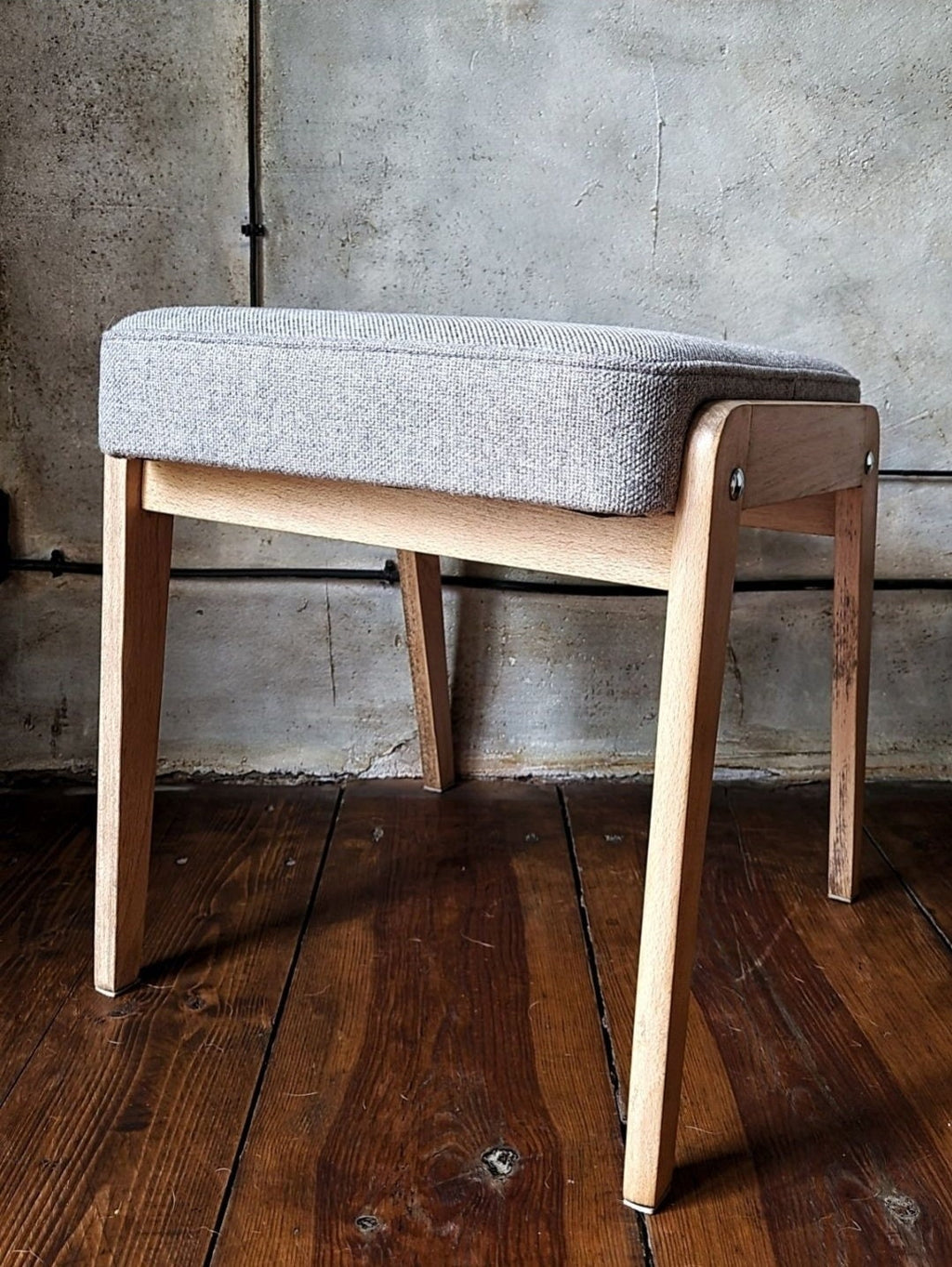 Fotel Chierowski 366 z podnóżkiem PRL Design Vintage polish armchair with footrest mid century