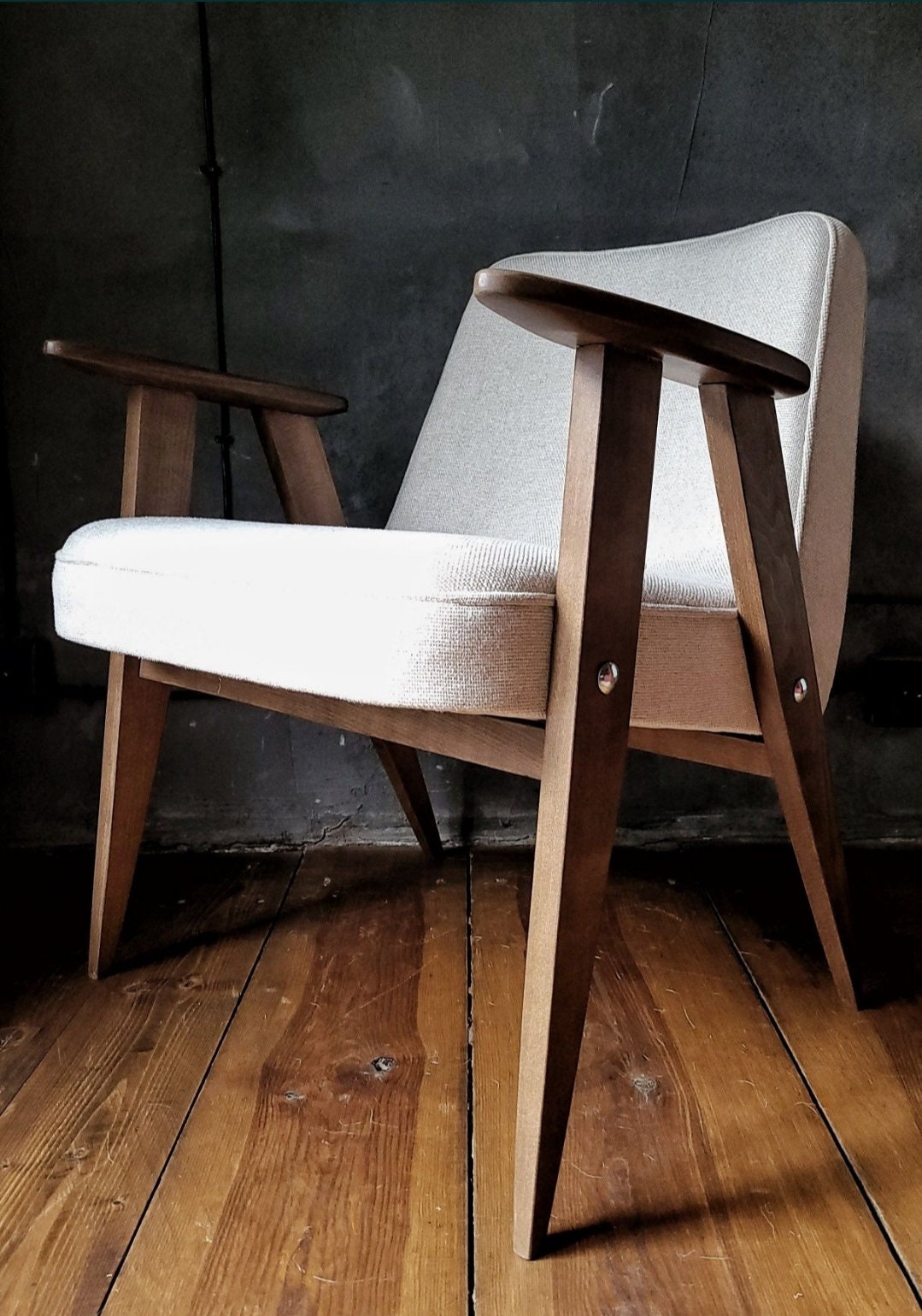 Fotel Chierowski 366 z podnóżkiem PRL Design Vintage polish armchair with footrest mid century