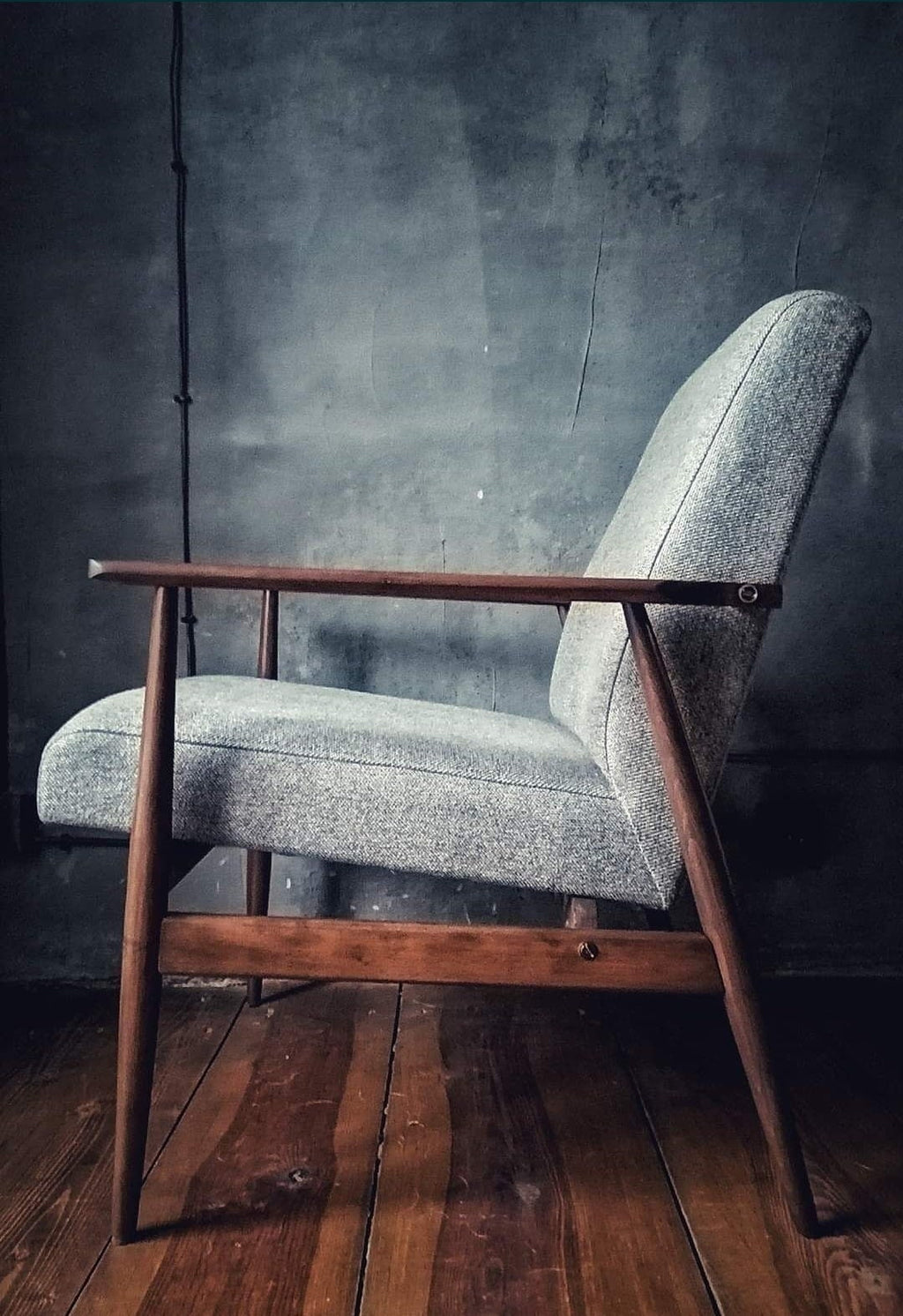 Fotel Lisek 300-190 PRL Design Vintage polish armchair mid century