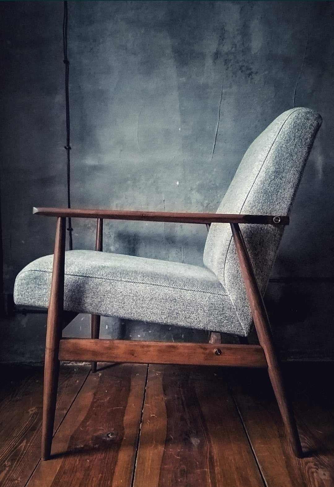 Fotel Lisek 300-190 PRL Design Vintage polish armchair mid century