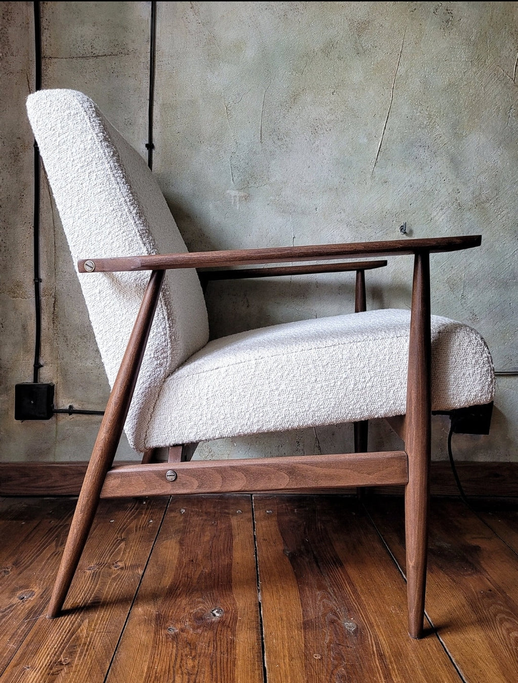 Fotel Lisek 300-190 PRL Design Vintage polish armchair mid century