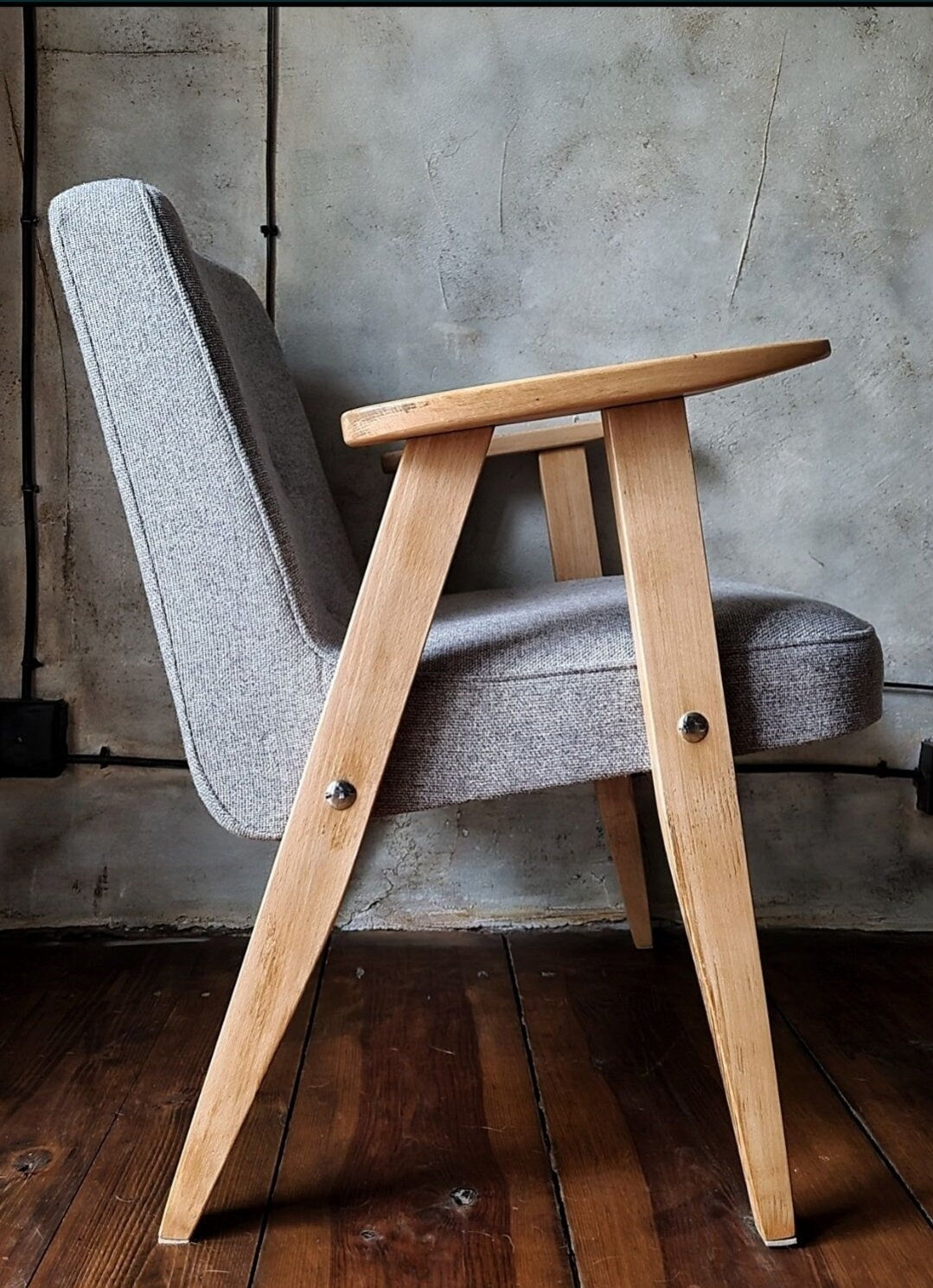 Fotel Chierowski 366 z podnóżkiem PRL Design Vintage polish armchair with footrest mid century