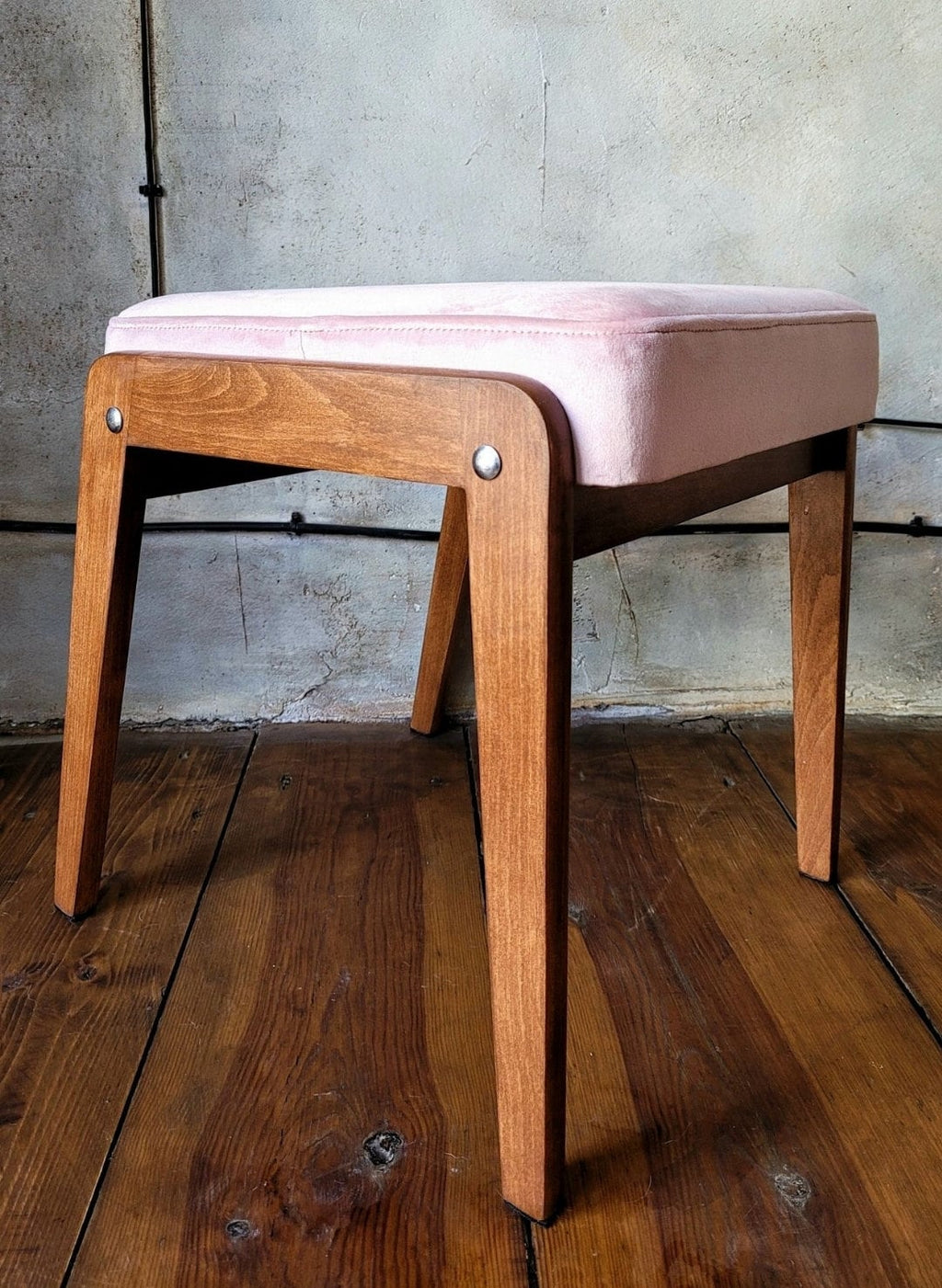 Fotel Chierowski 366 z podnóżkiem PRL Design Vintage polish armchair with footrest mid century