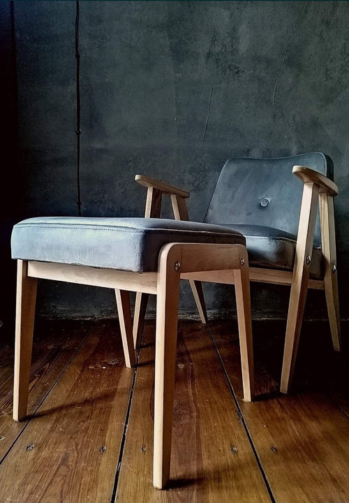 Fotel Chierowski 366 z podnóżkiem PRL Design Vintage polish armchair with footrest mid century