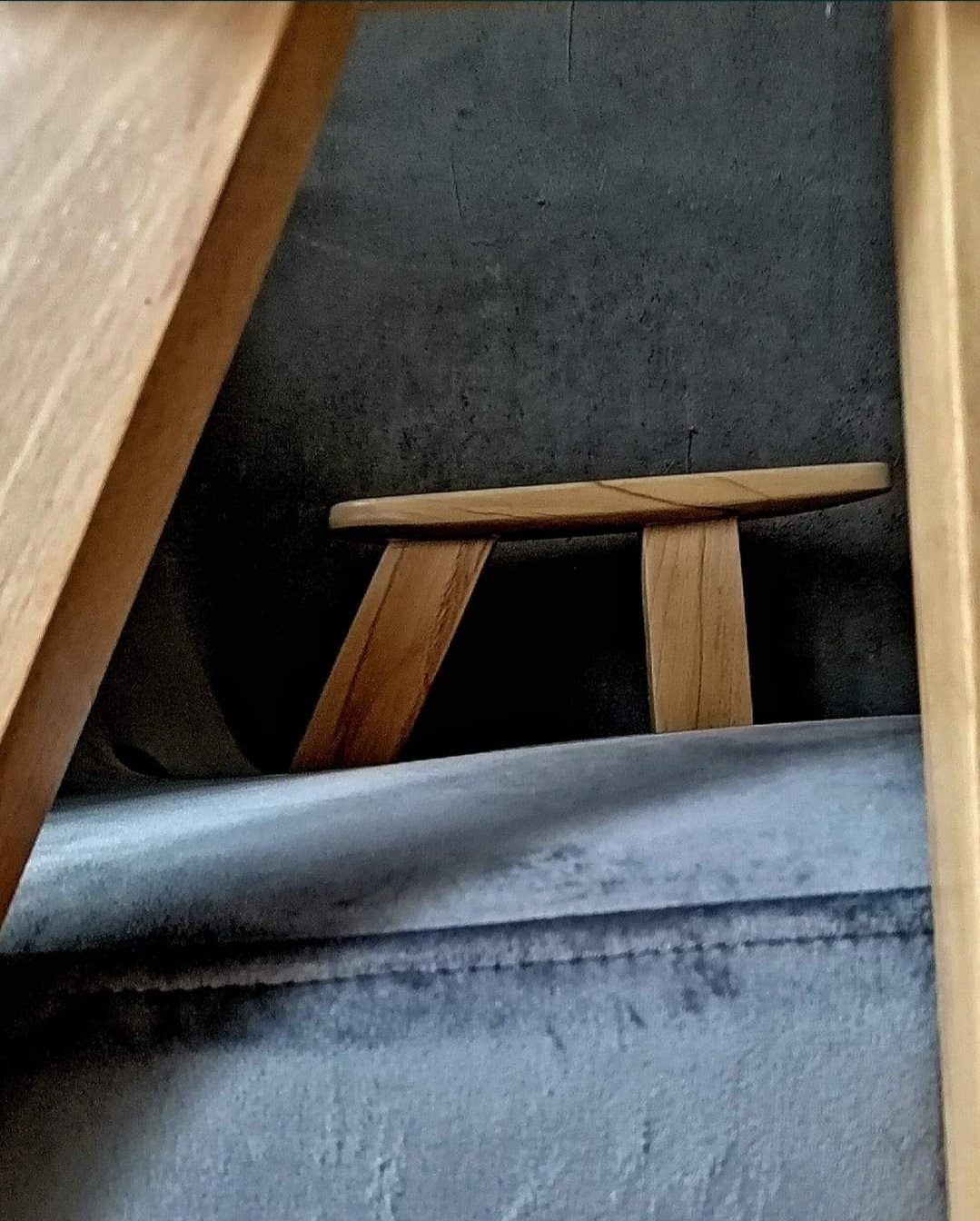 Fotel Chierowski 366 z podnóżkiem PRL Design Vintage polish armchair with footrest mid century