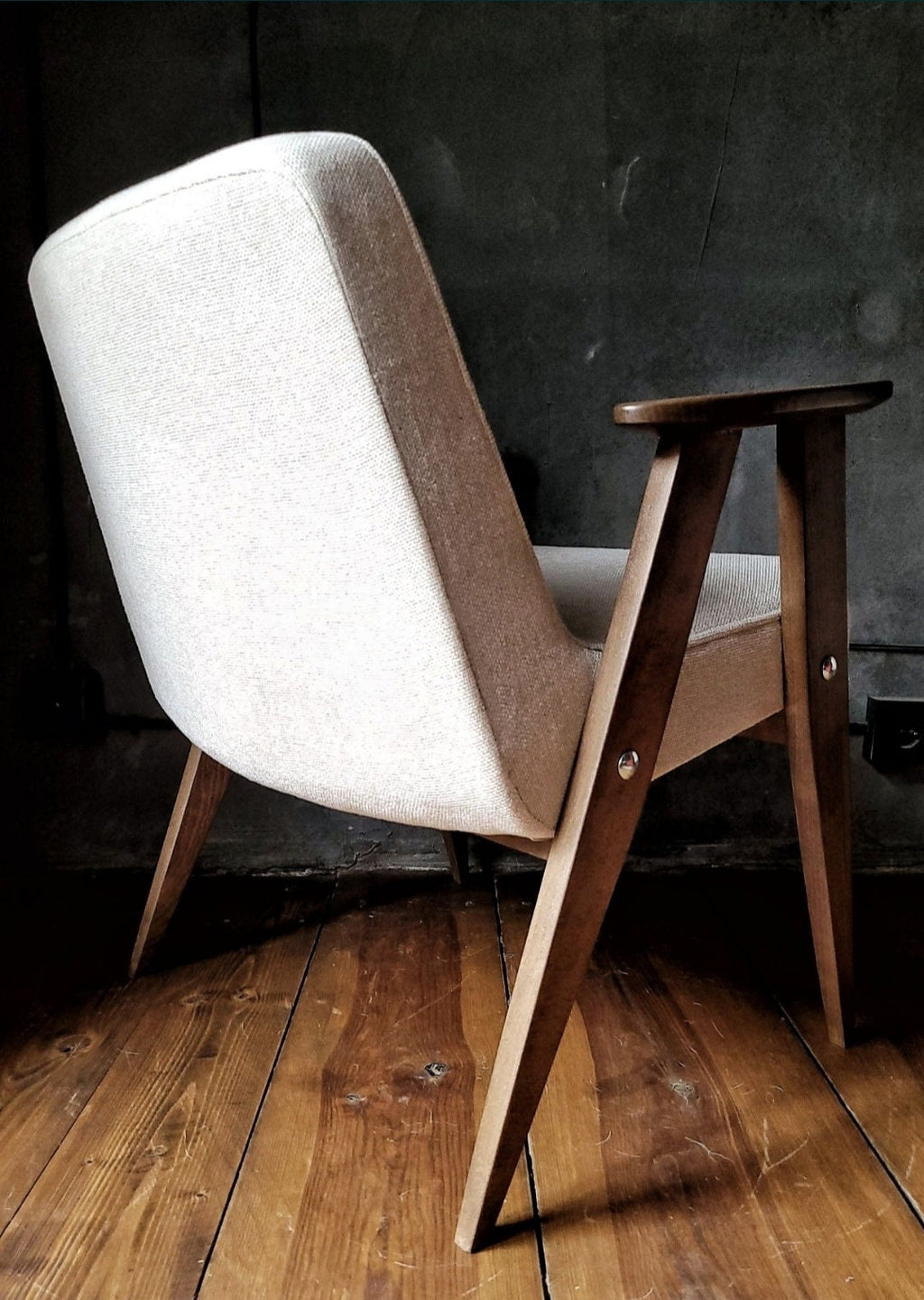 Fotel Chierowski 366 z podnóżkiem PRL Design Vintage polish armchair with footrest mid century