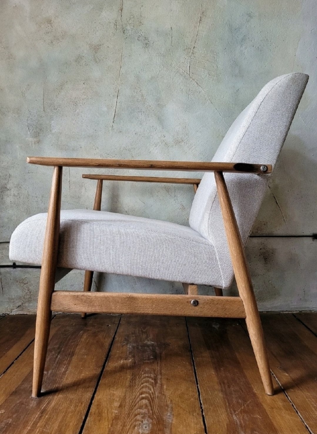 Fotel Lisek 300-190 PRL Design Vintage polish armchair mid century