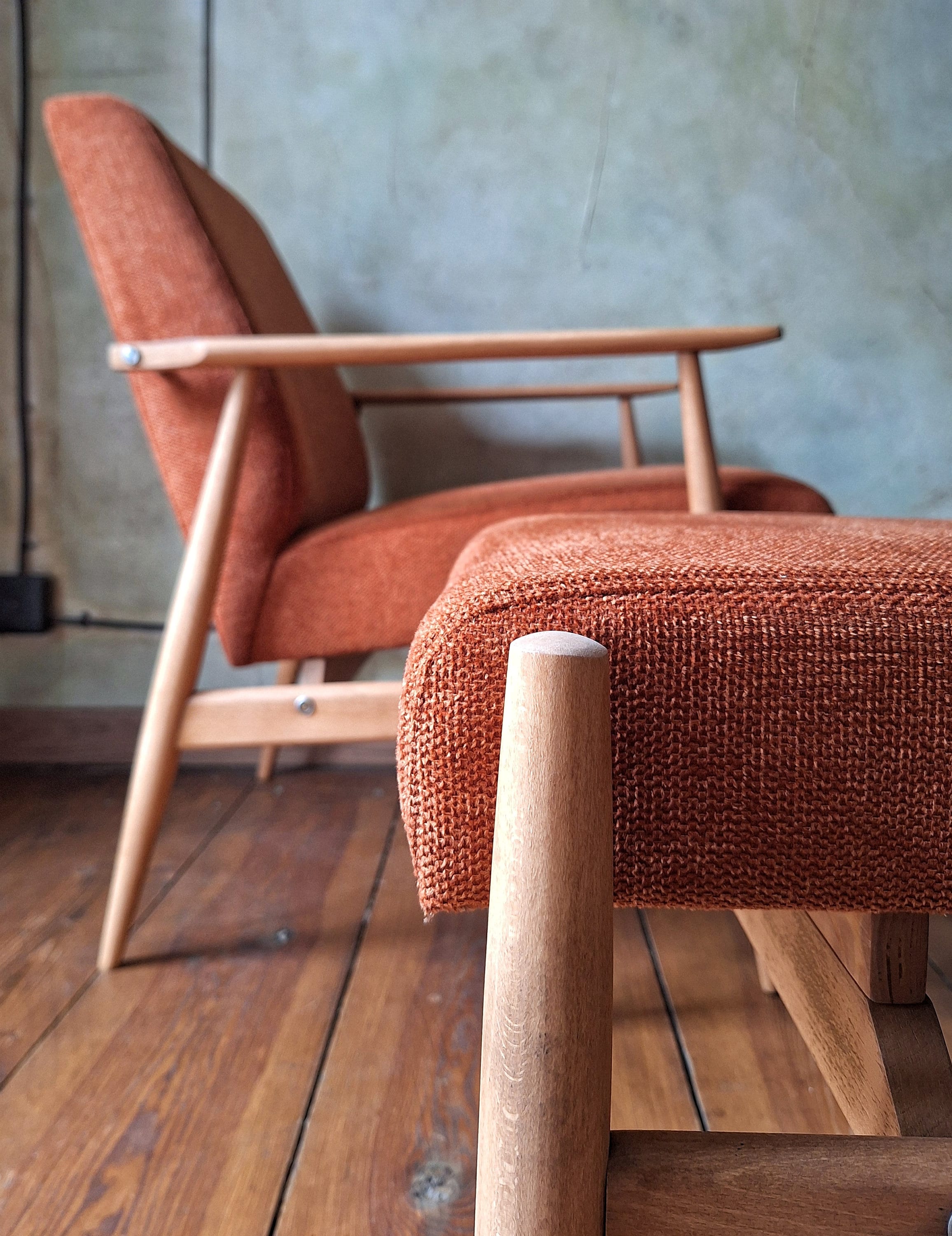 Fotel Lisek 300-190 PRL Design Vintage polish armchair with footrest mid century