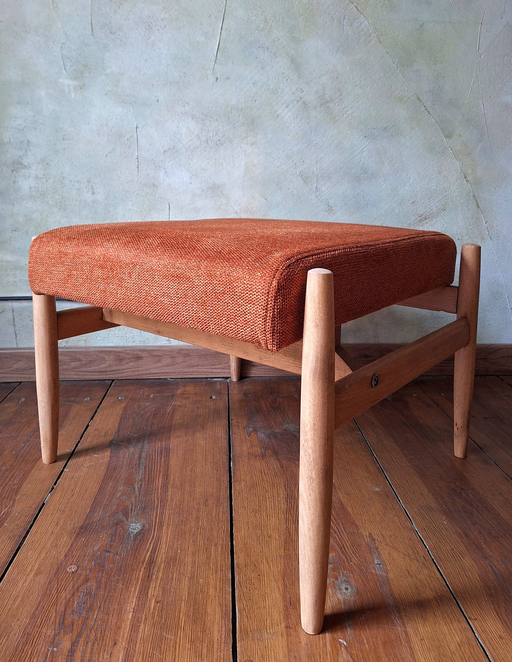Fotel Lisek 300-190 PRL Design Vintage polish armchair with footrest mid century
