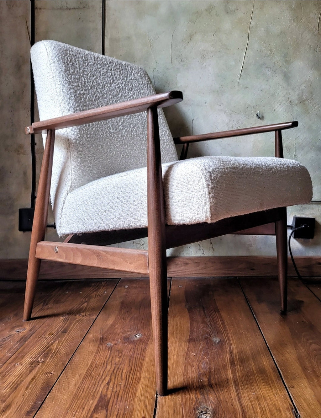 Fotel Lisek 300-190 PRL Design Vintage polish armchair mid century
