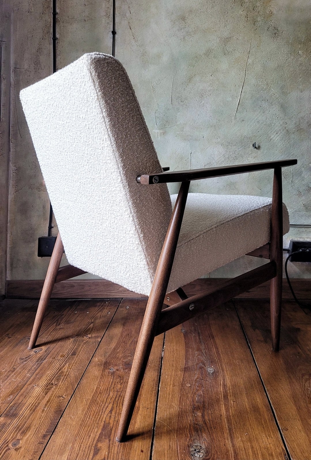 Fotel Lisek 300-190 PRL Design Vintage polish armchair mid century