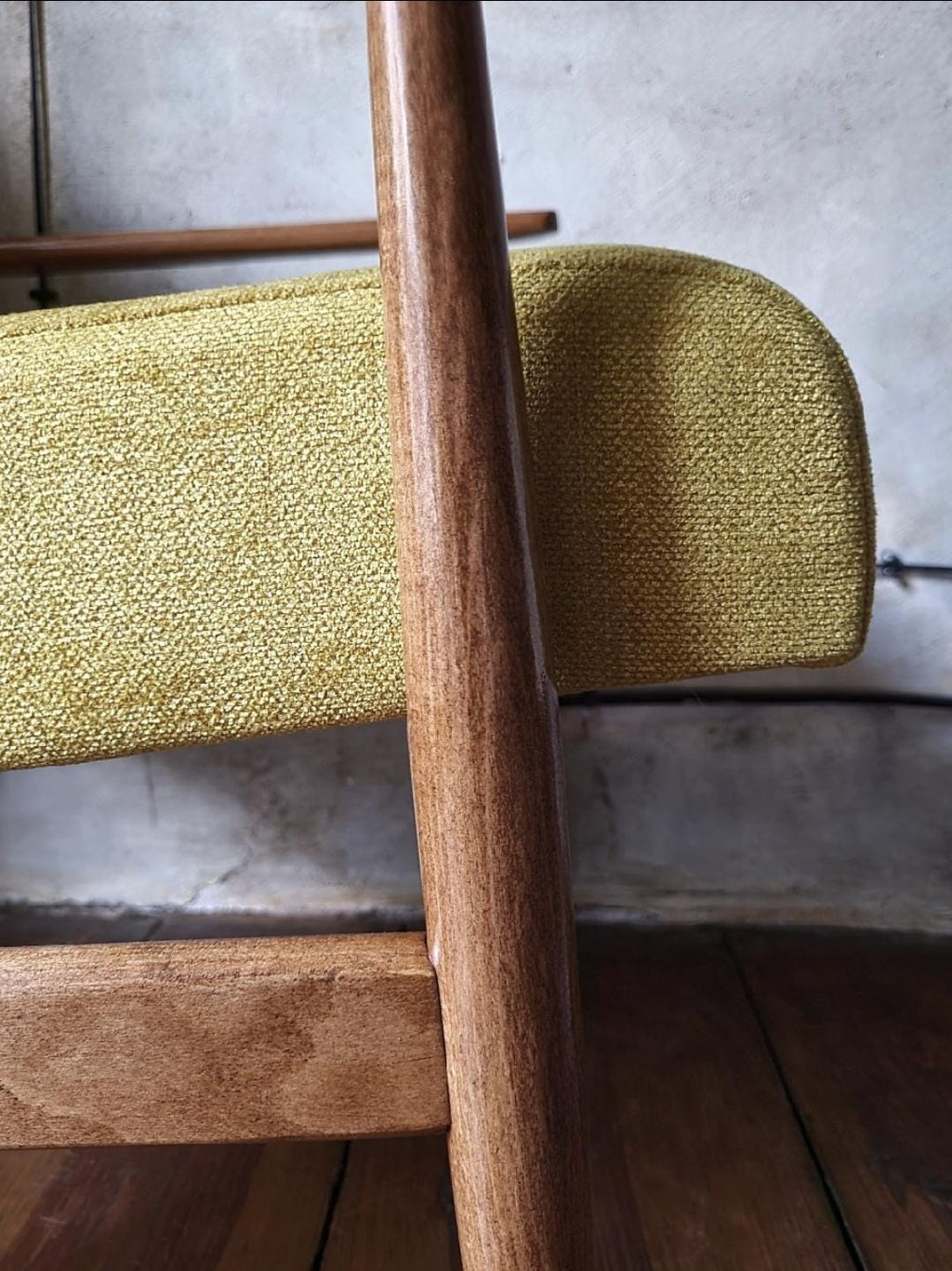 Fotel Lisek 300-190 PRL Design Vintage polish armchair mid century