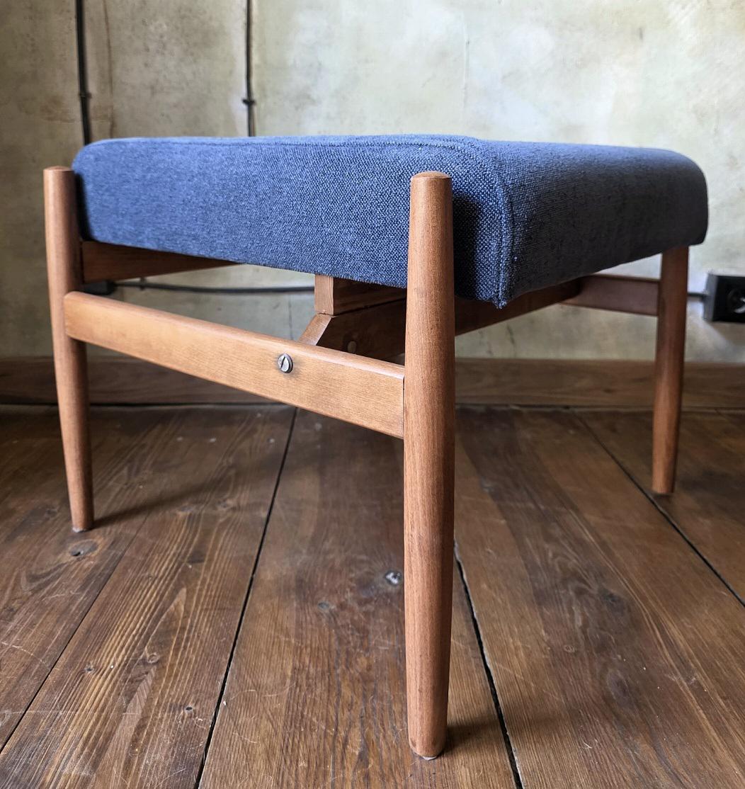 Fotel Lisek 300-190 PRL Design Vintage polish armchair with footrest mid century