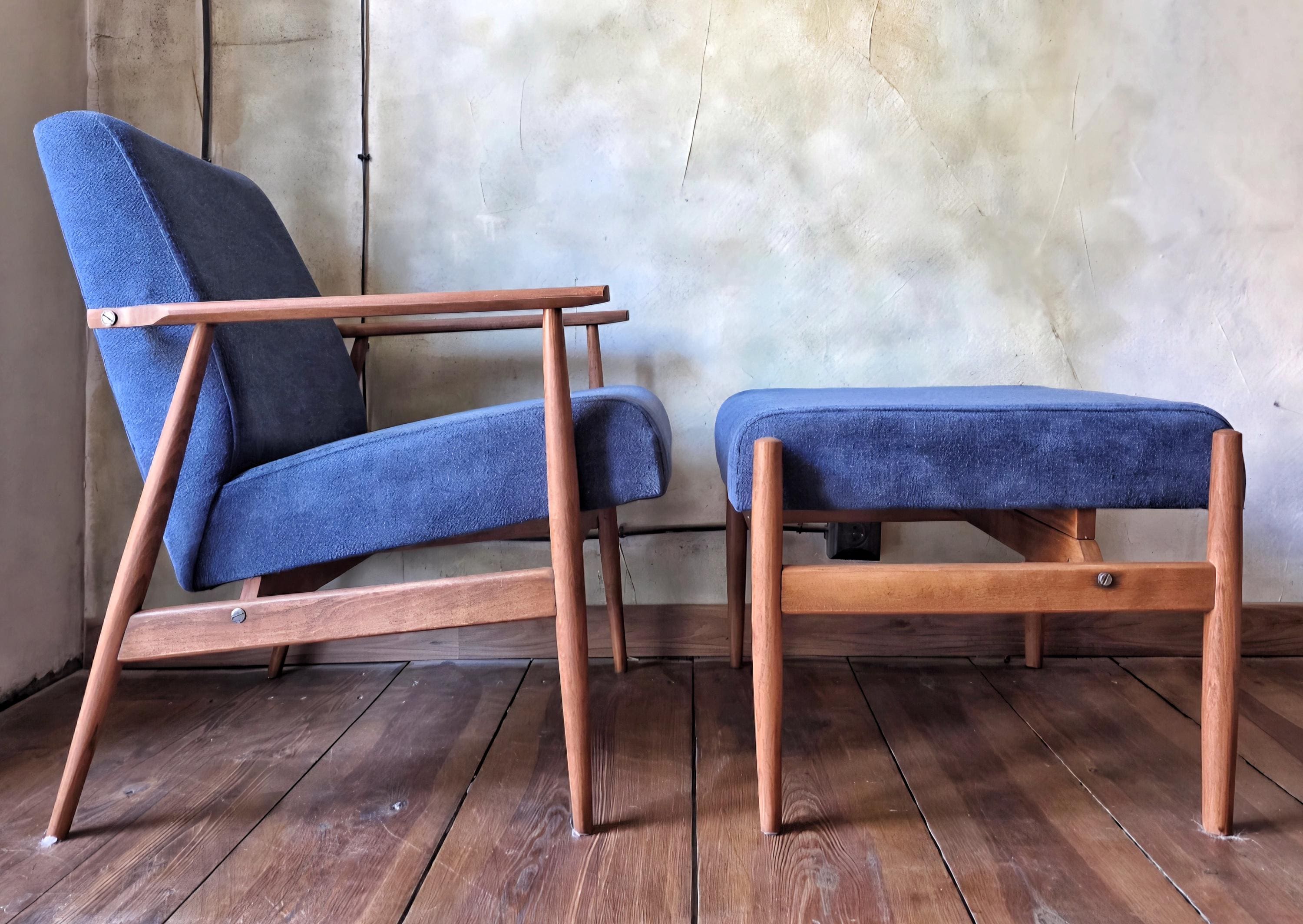 Fotel Lisek 300-190 PRL Design Vintage polish armchair with footrest mid century