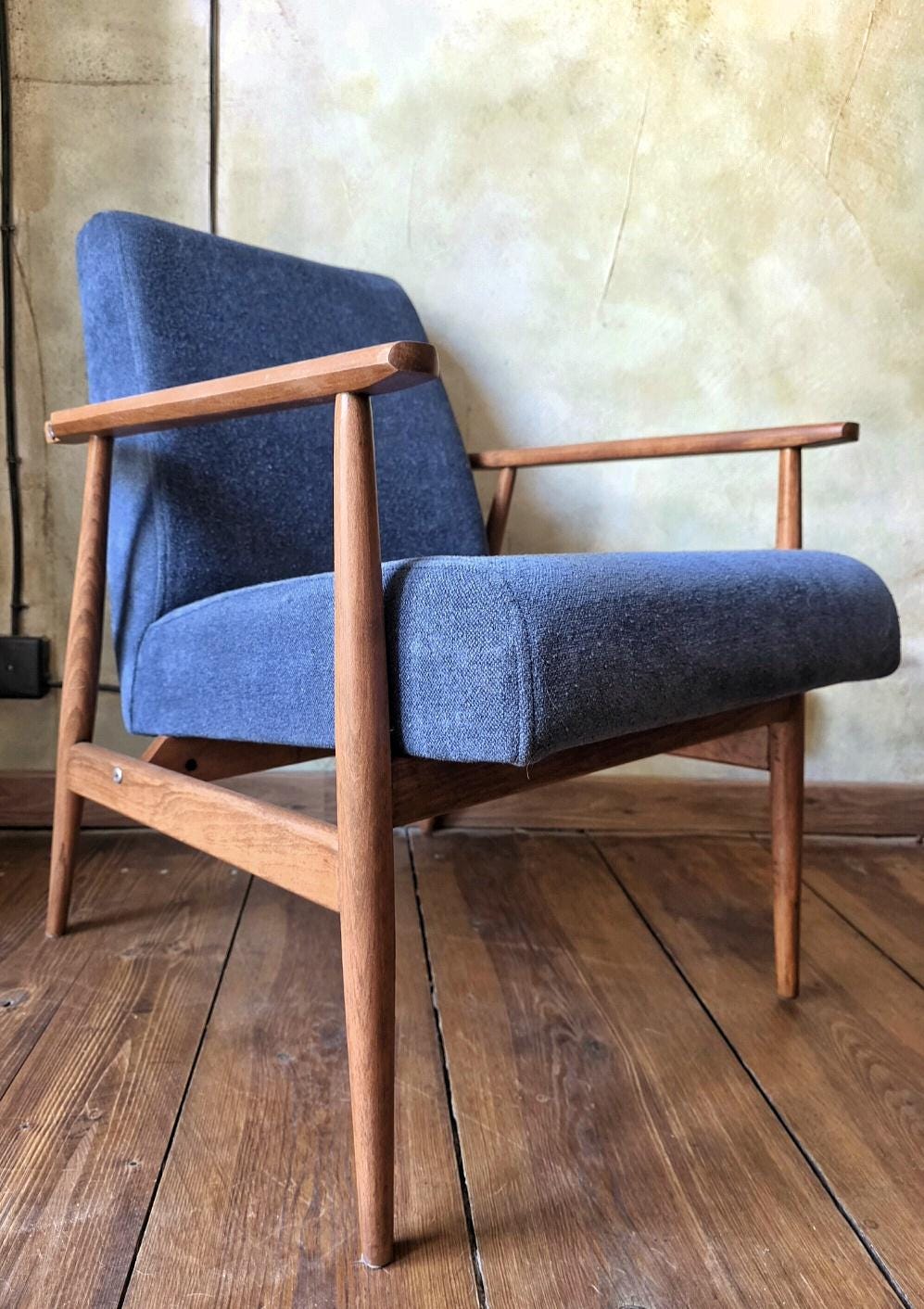 Fotel Lisek 300-190 PRL Design Vintage polish armchair with footrest mid century