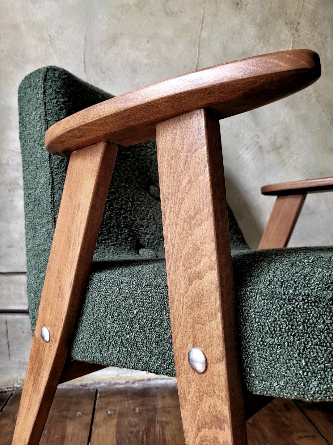 Fotel Chierowski 366 z podnóżkiem PRL Design Vintage polish armchair with footrest mid century