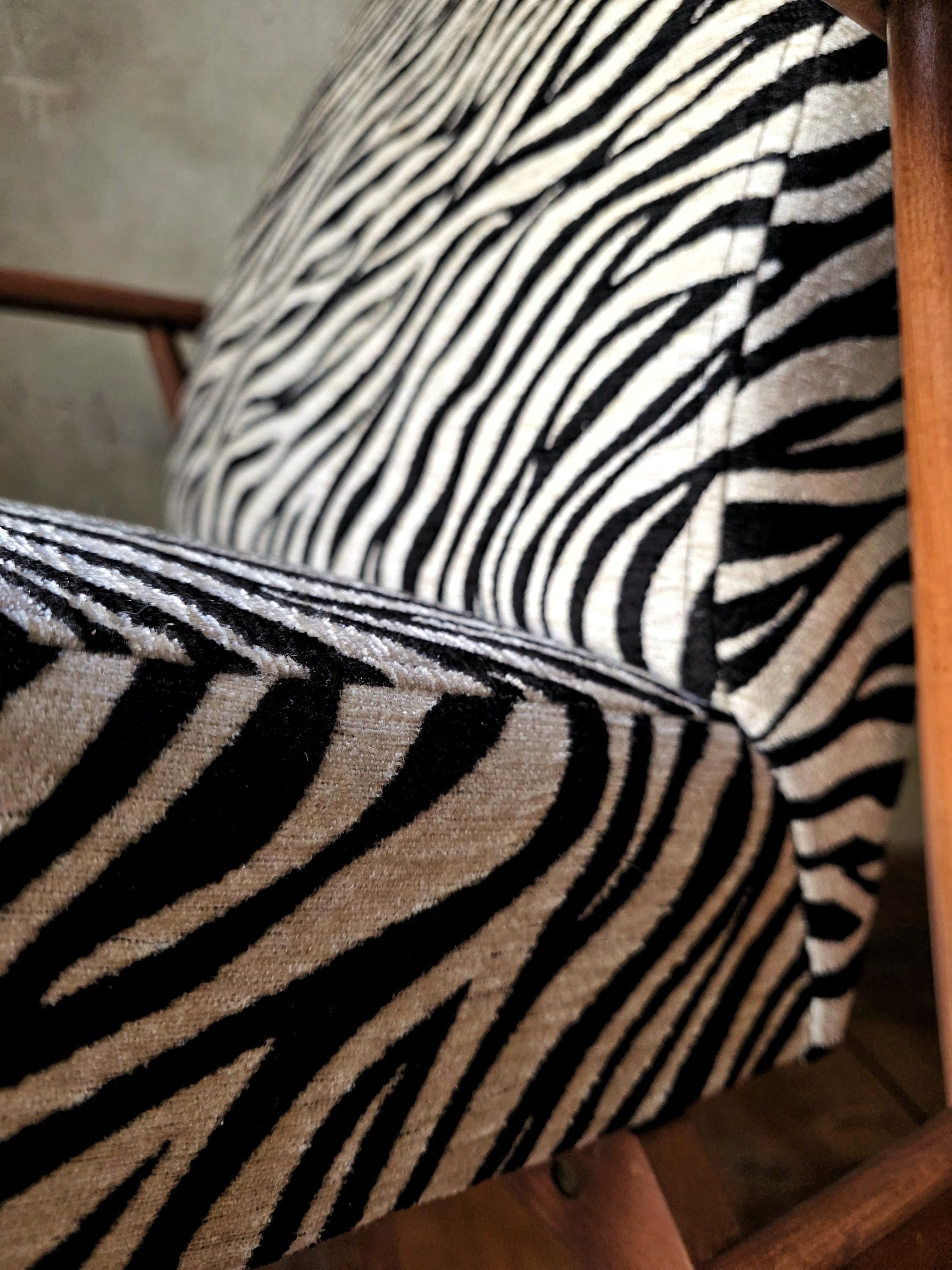 Fotel Lisek 300-190 PRL Design Vintage polish armchair mid century Zebra