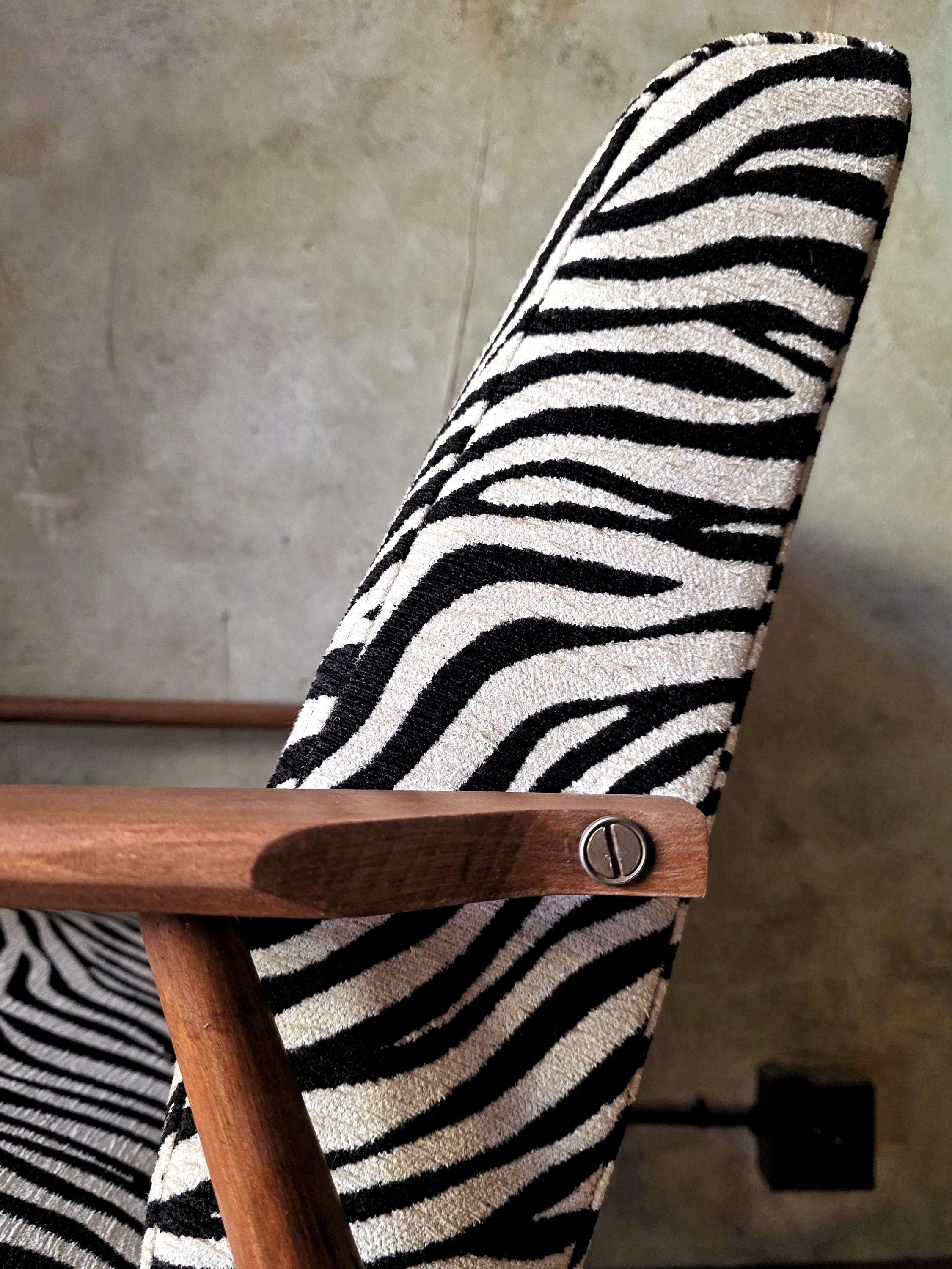 Fotel Lisek 300-190 PRL Design Vintage polish armchair mid century Zebra