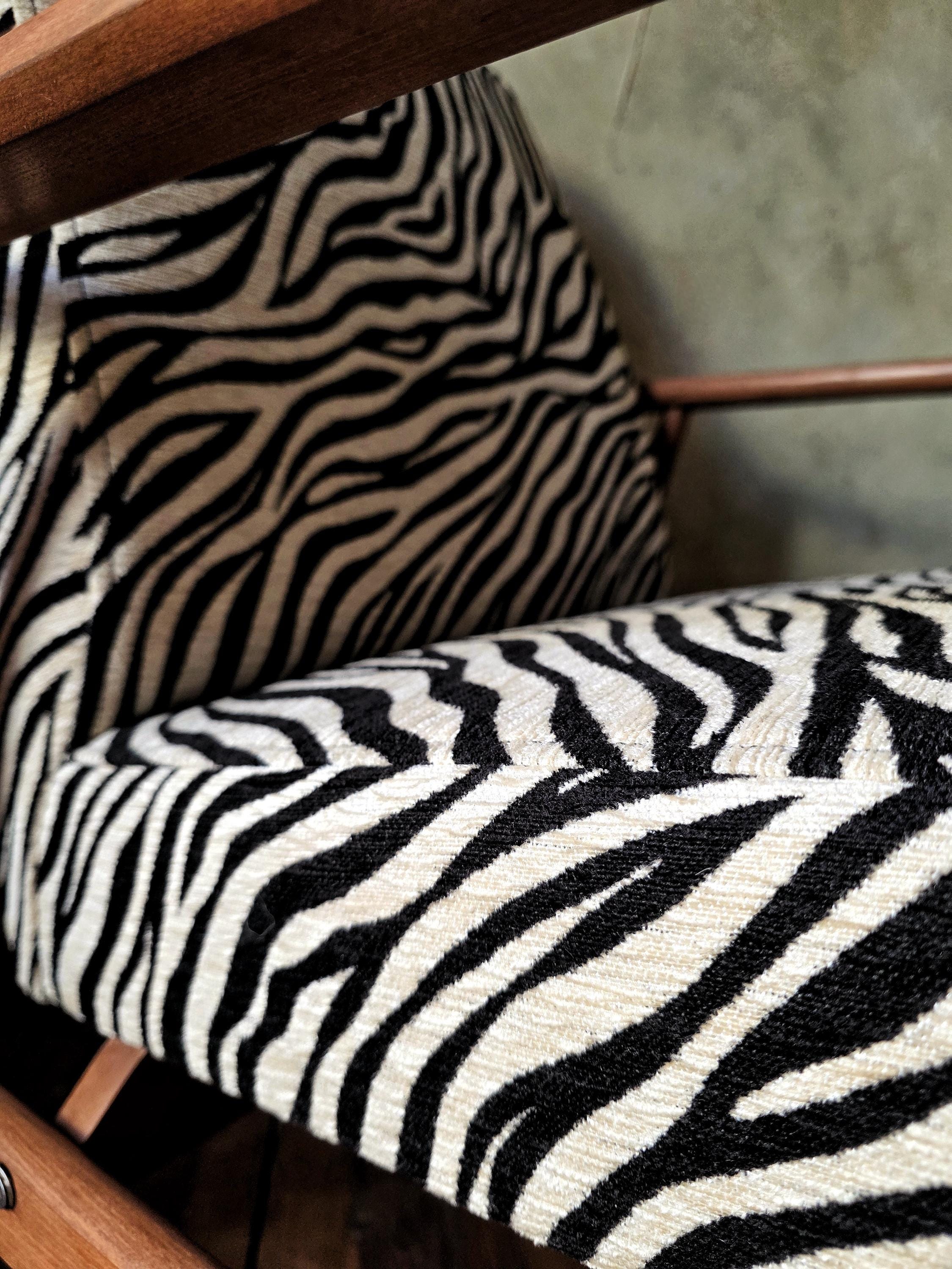 Fotel Lisek 300-190 PRL Design Vintage polish armchair mid century Zebra