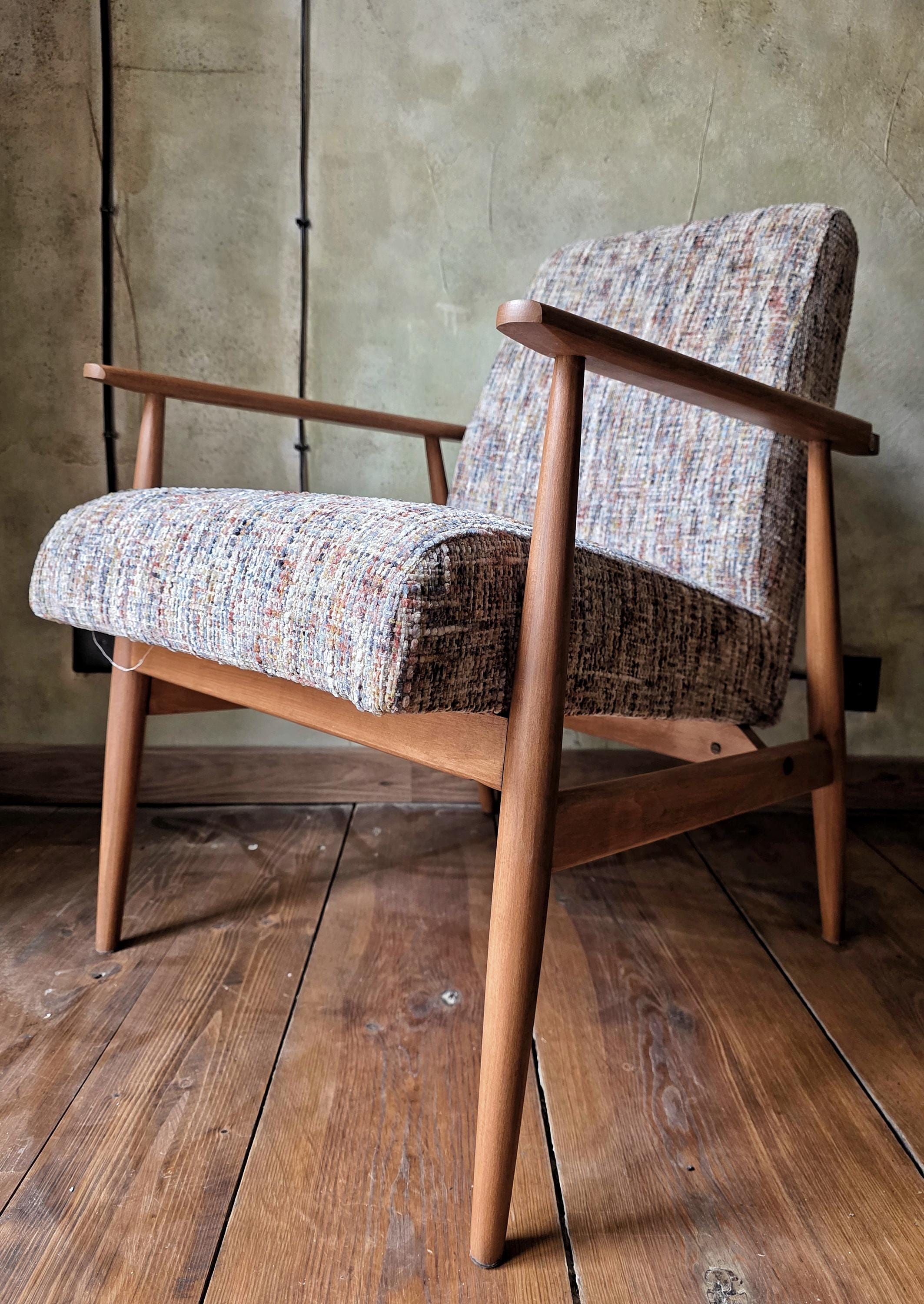 Fotel Lisek 300-190 PRL Design Vintage polish armchair with footrest mid century