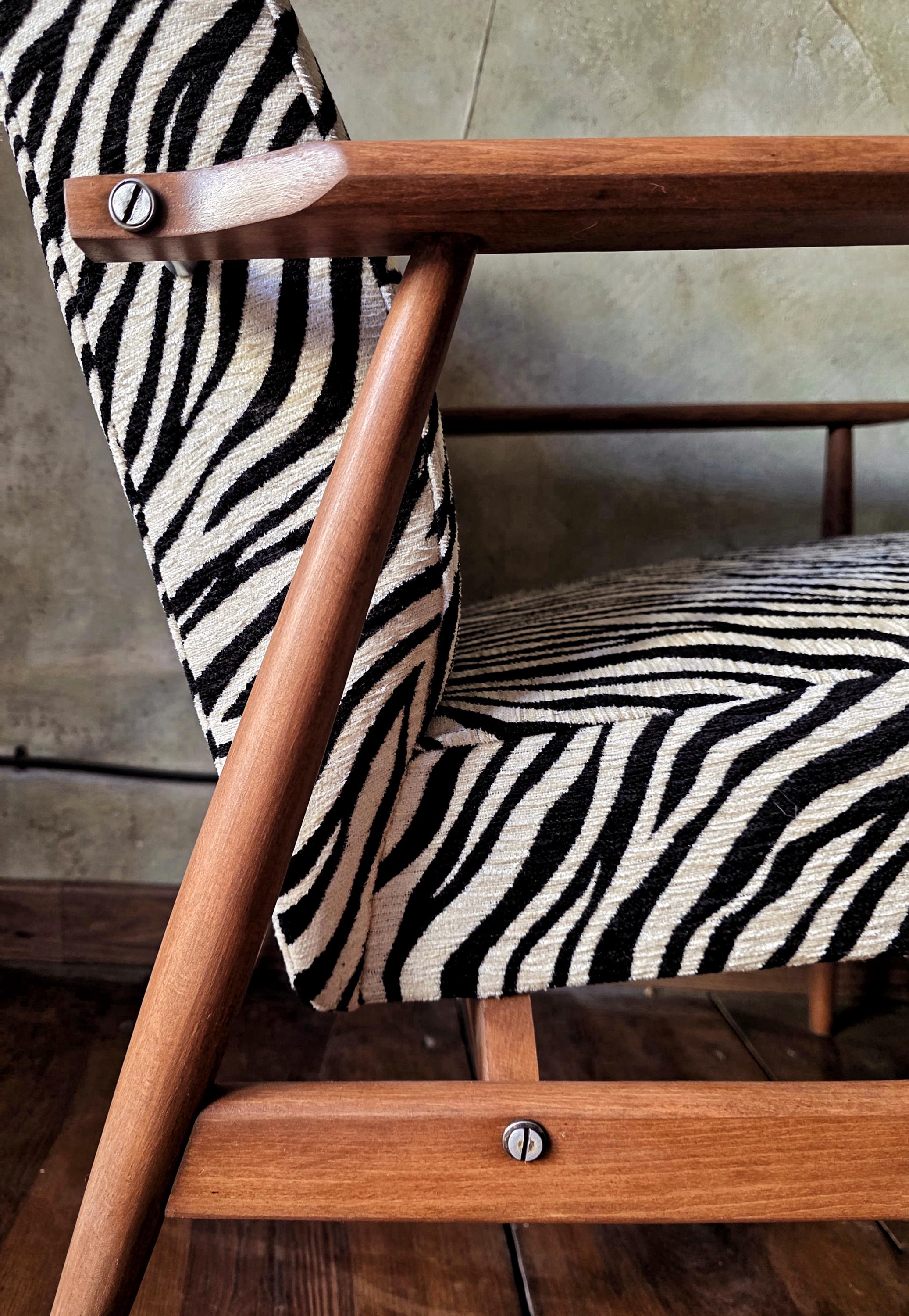 Fotel Lisek 300-190 PRL Design Vintage polish armchair mid century Zebra