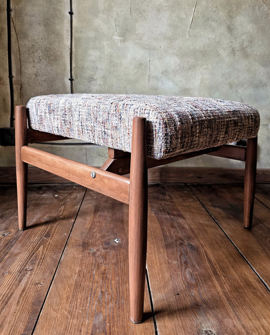 Fotel Lisek 300-190 PRL Design Vintage polish armchair with footrest mid century