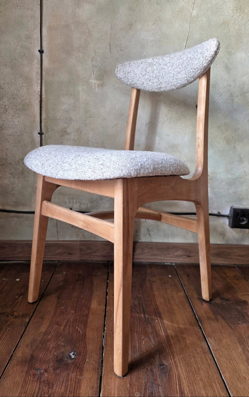 Krzesło Hałas 200-190 – polski design PRL, vintage