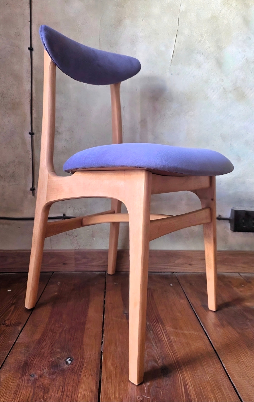 Krzesło Hałas 200-190 – polski design PRL, vintage