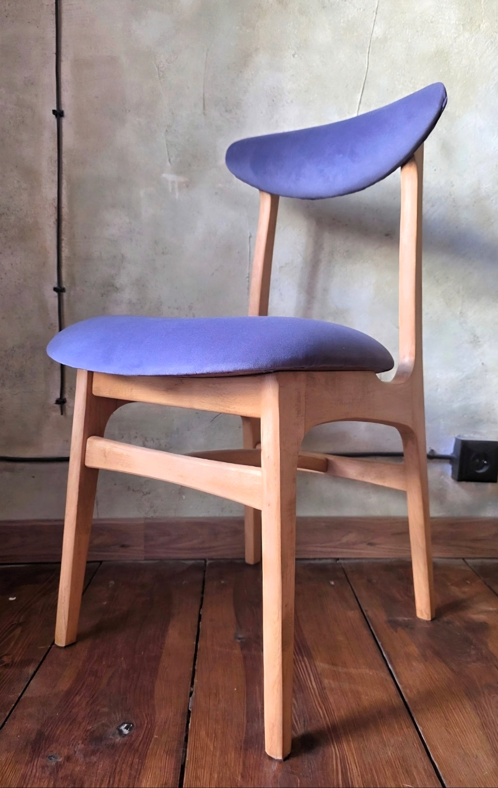 Krzesło Hałas 200-190 – polski design PRL, vintage