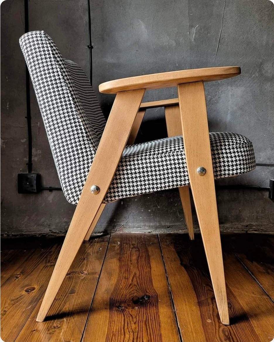 Fotel Chierowski 366 – polski design PRL, vintage, po renowacji