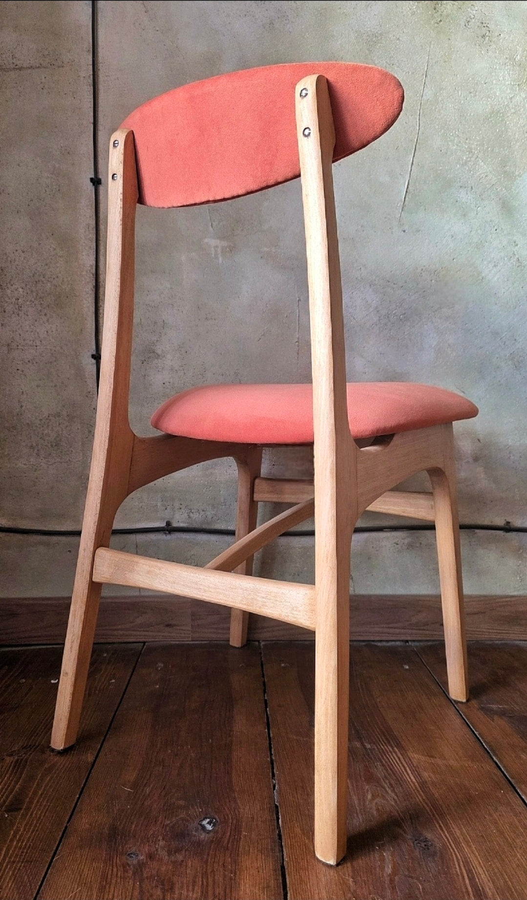 Krzesło Hałas 200-190 – polski design PRL, vintage